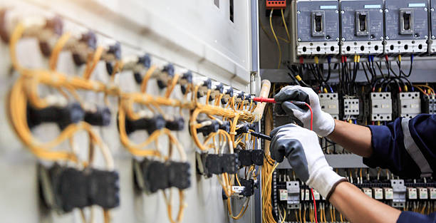 Professional Electrician technician working in Webb City, MO